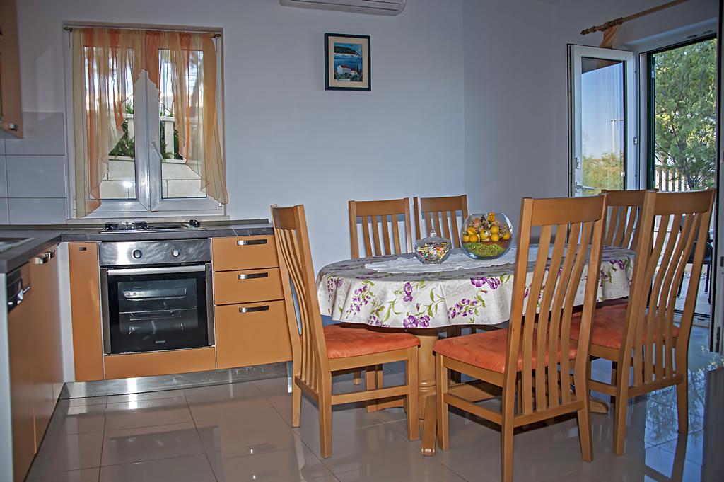 Apartment Brac Sutivan Exterior photo